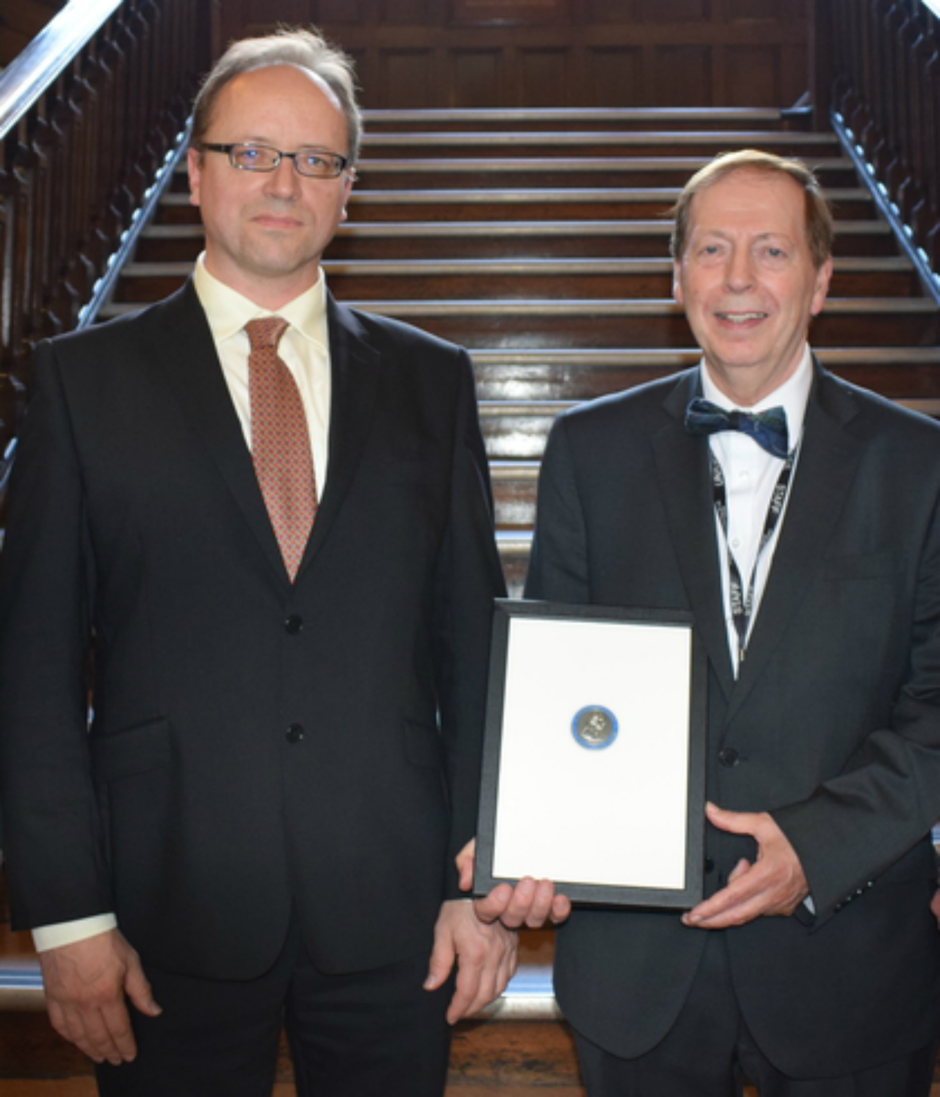 Prof Reid receives Medal of Honour