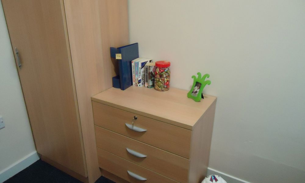 Wardrobe and chest of drawers