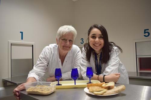 Helen Welsh and Chrysoula Antoniadou in the Abertay Consumer Testing Labs