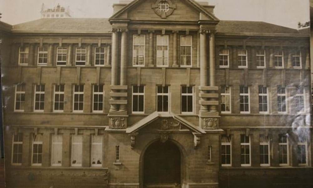 Old College nearing completion 1909 - Abertay University Archive
