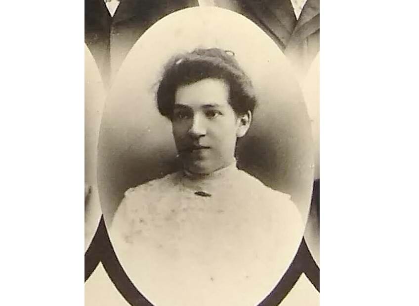 A photo of Annie Keir Lamont from 1905