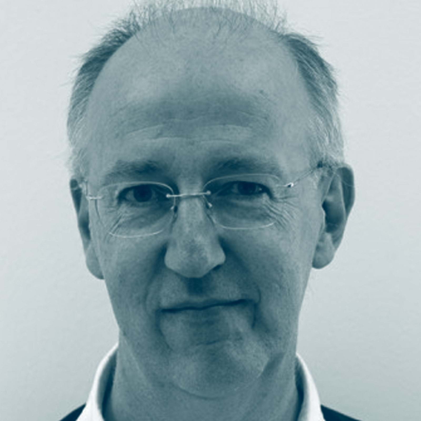 Headshot photo of Dr Ian Ferguson